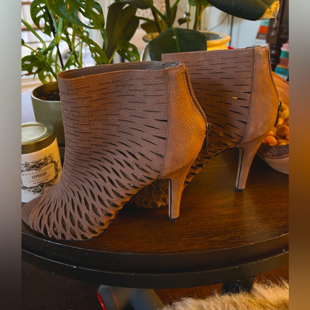 Vince Camuto - heeled boot, size 9.5, leather